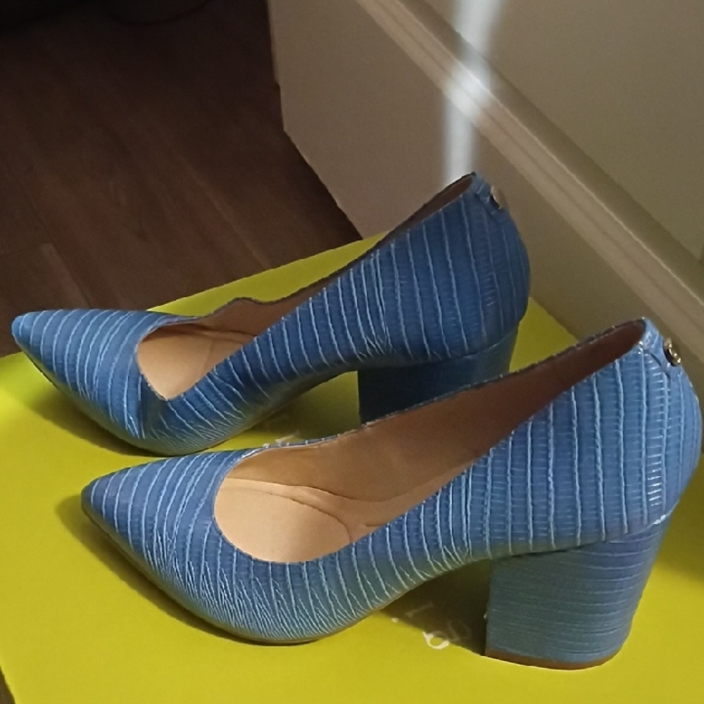 Nine West Blue Textured Heels